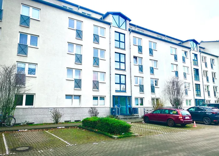 Neuwertige Wohnung In Top Lage Incl. Parkplatz